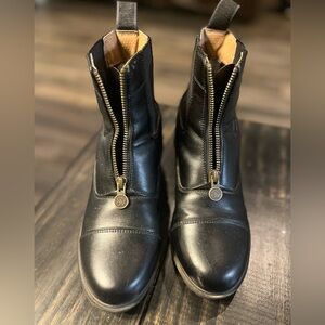 Womens size 6.5 ovation rider boots